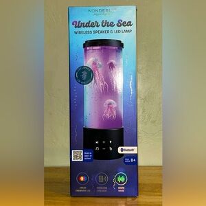 Under the Sea Wireless Speaker & LED Lamp from Wonderlit Beyond Lighting. NWTS.